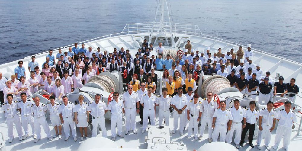 Arbeiten auf einem Kreuzfahrtschiff Alltag der Crewmitglieder! Experten für Club Urlaub
